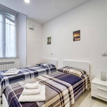 Residenza Via Carloni 18 Διαμέρισμα *