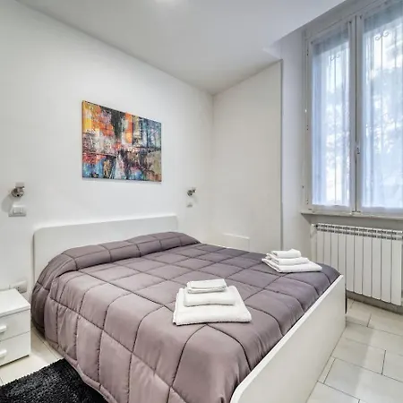 Residenza Via Carloni 18 Como