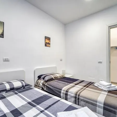 Residenza Via Carloni 18 Apartment *