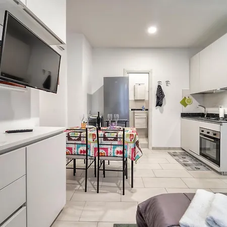 Residenza Via Carloni 18 Апартаменты