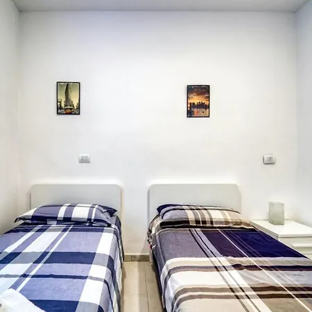 Residenza Via Carloni 18 Apartman Como