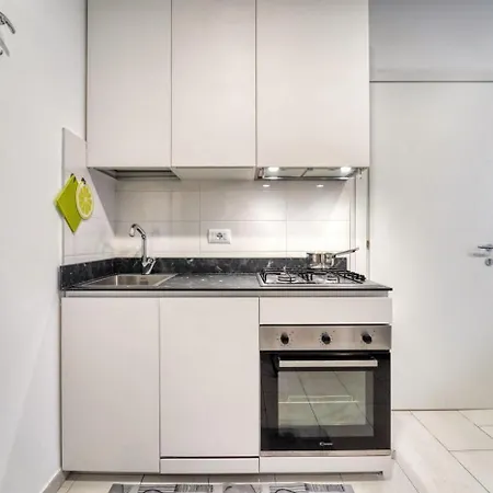 Residenza Via Carloni 18 Apartman