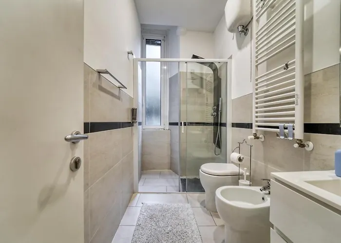 Residenza Via Carloni 18 Como